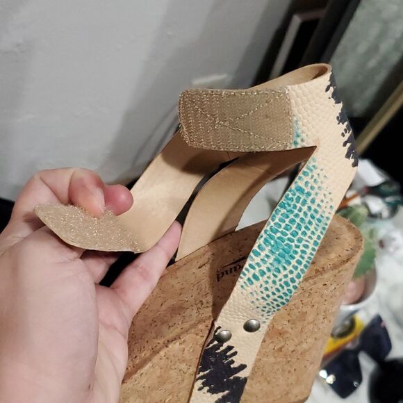 Lucky Genuine Leather McDowell Wedges in Snakeskin Size 8.5 - Picture 9 of 12